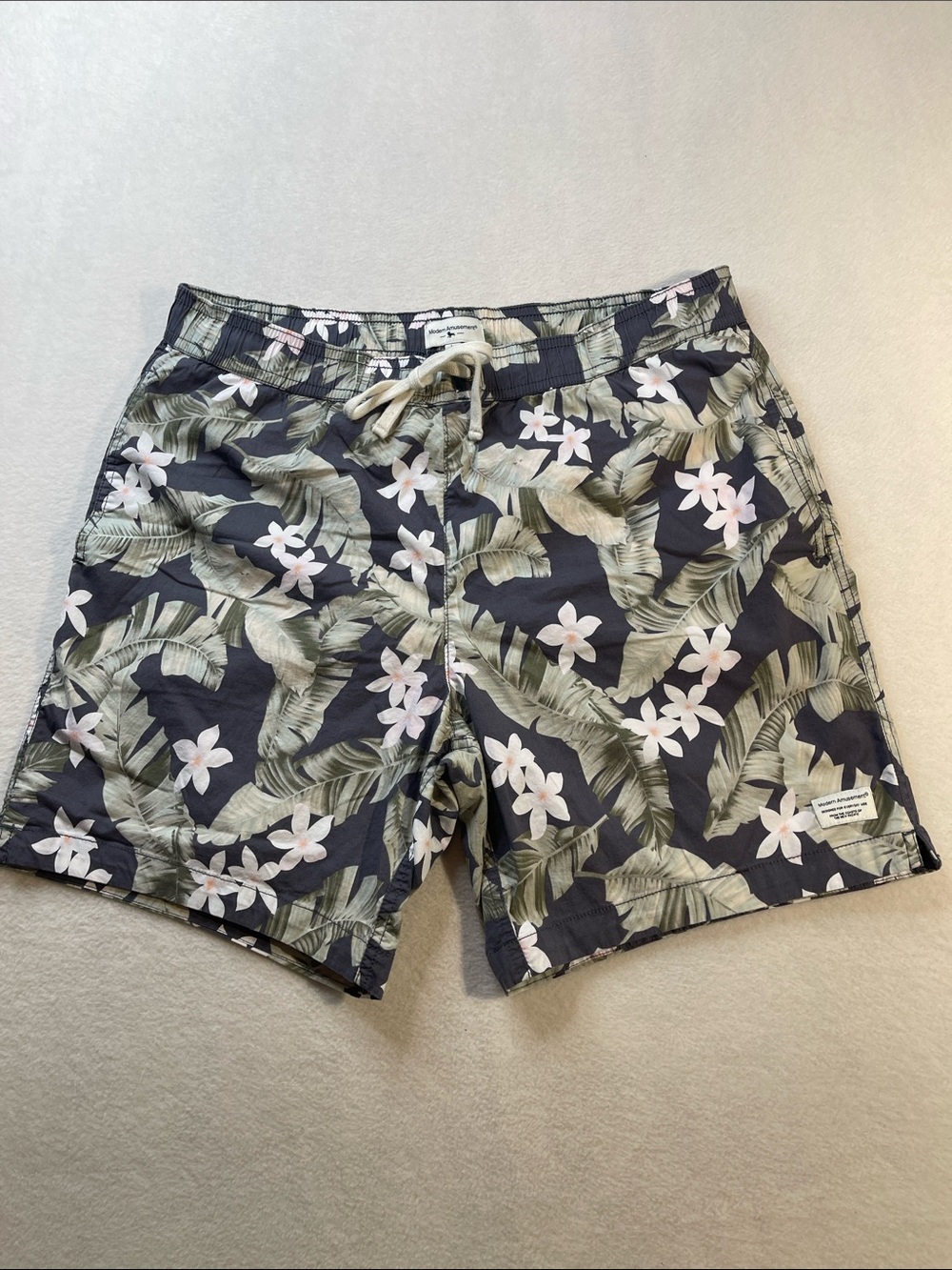 Modern Amusement Navy Floral Swim Board Shorts MENS SIZE L